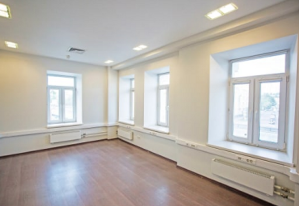 Особняк у набережной в центре Москвы