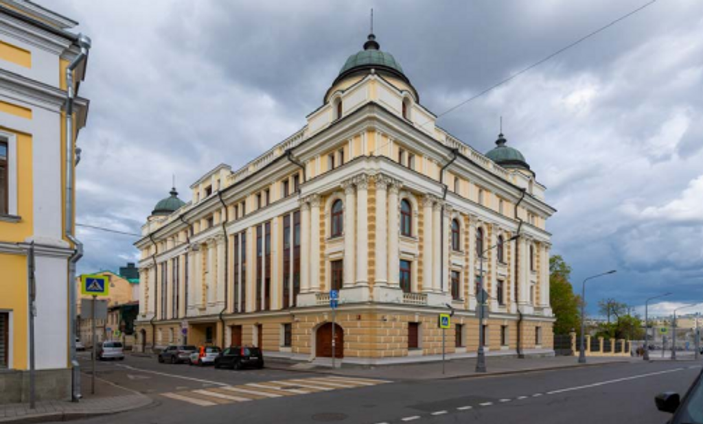 Особняк на Кремлевской набережной