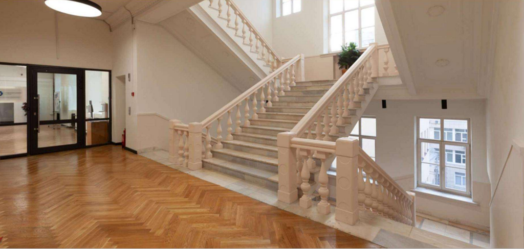 Историческое здание на Новорязанской