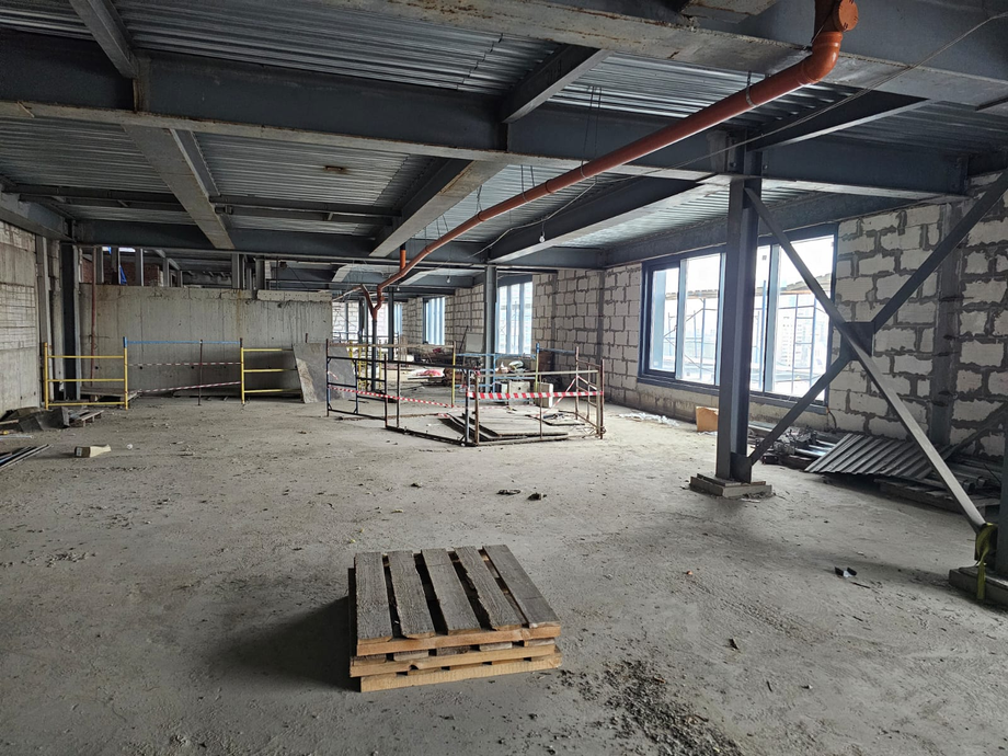 Современный строящийся бизнес центр на первой линии Проспекта Мира