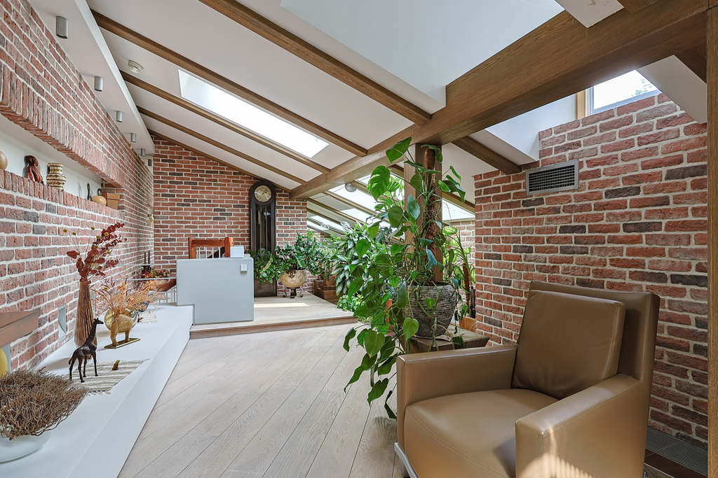 Роскошная квартира на Малой Полянке